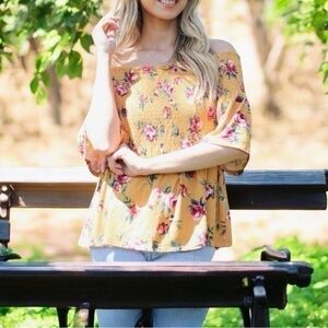 Ricki’s Floral Top